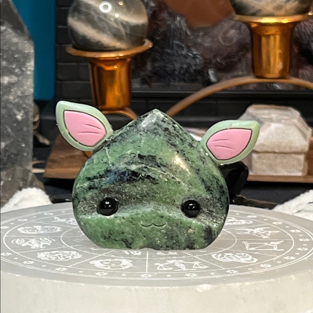 Zoisite Yoda carving